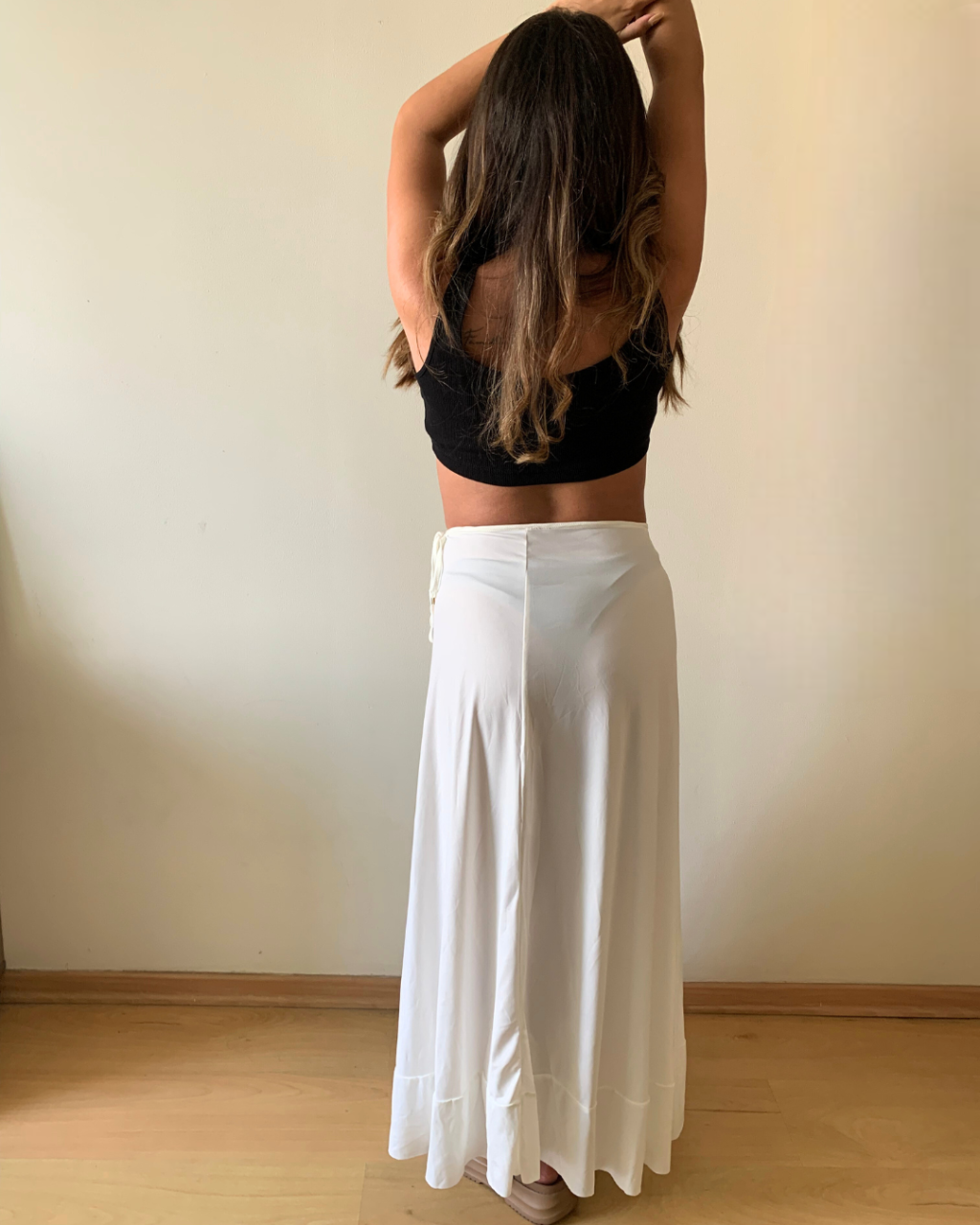 FALDA LARGA ENVOLVENTE BLANCA