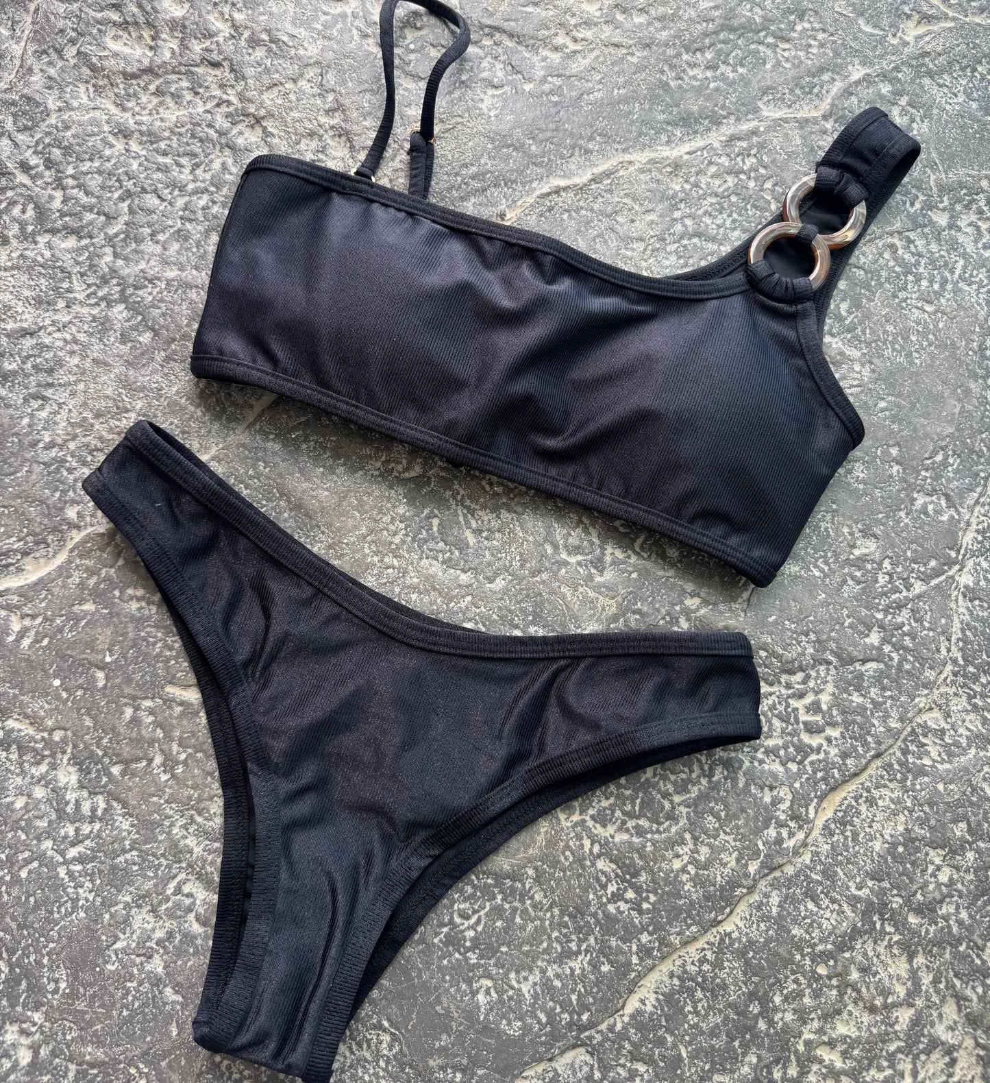 Ana Negro Aterciopelado Bottom