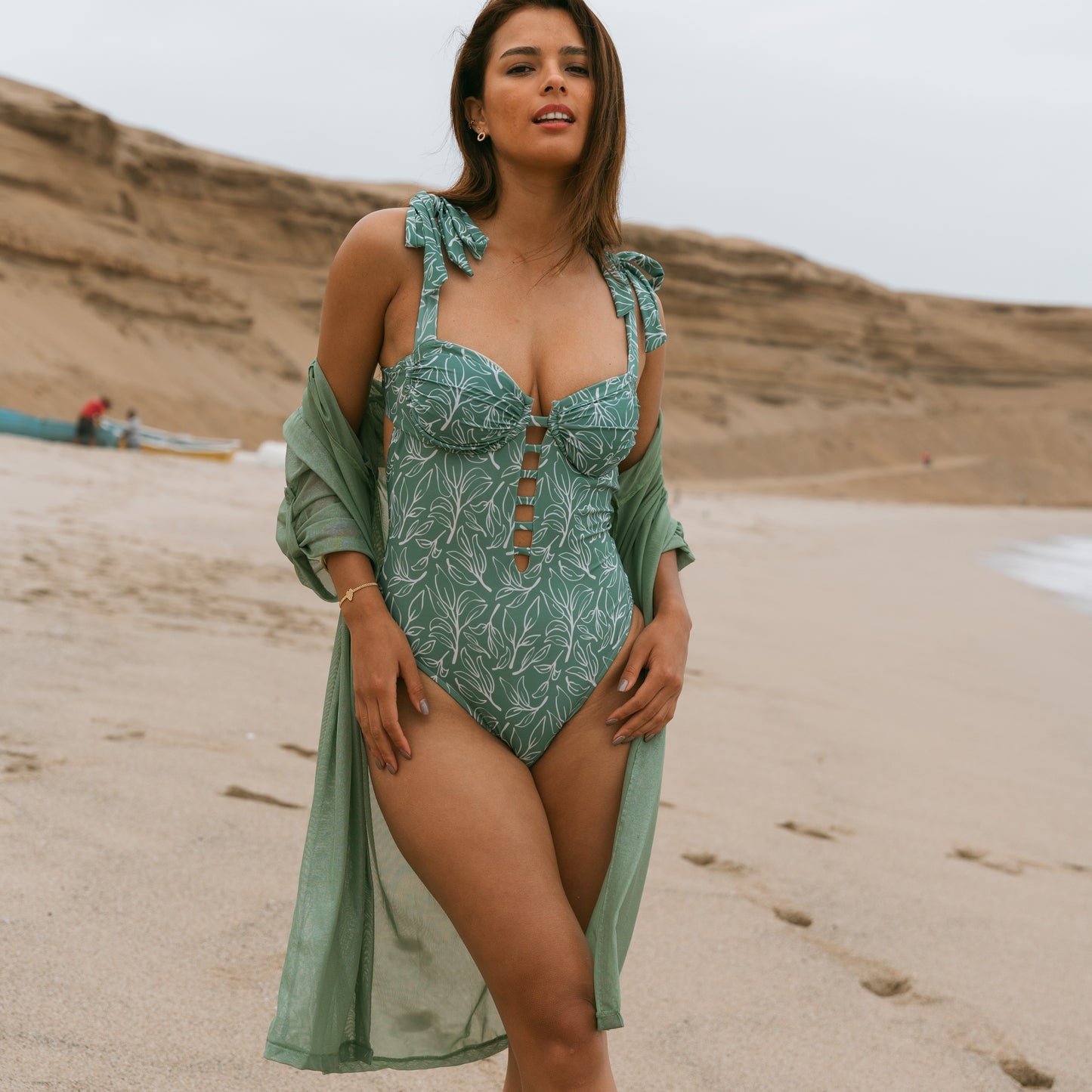 Salida Camisera de tul Verde Militar brillante