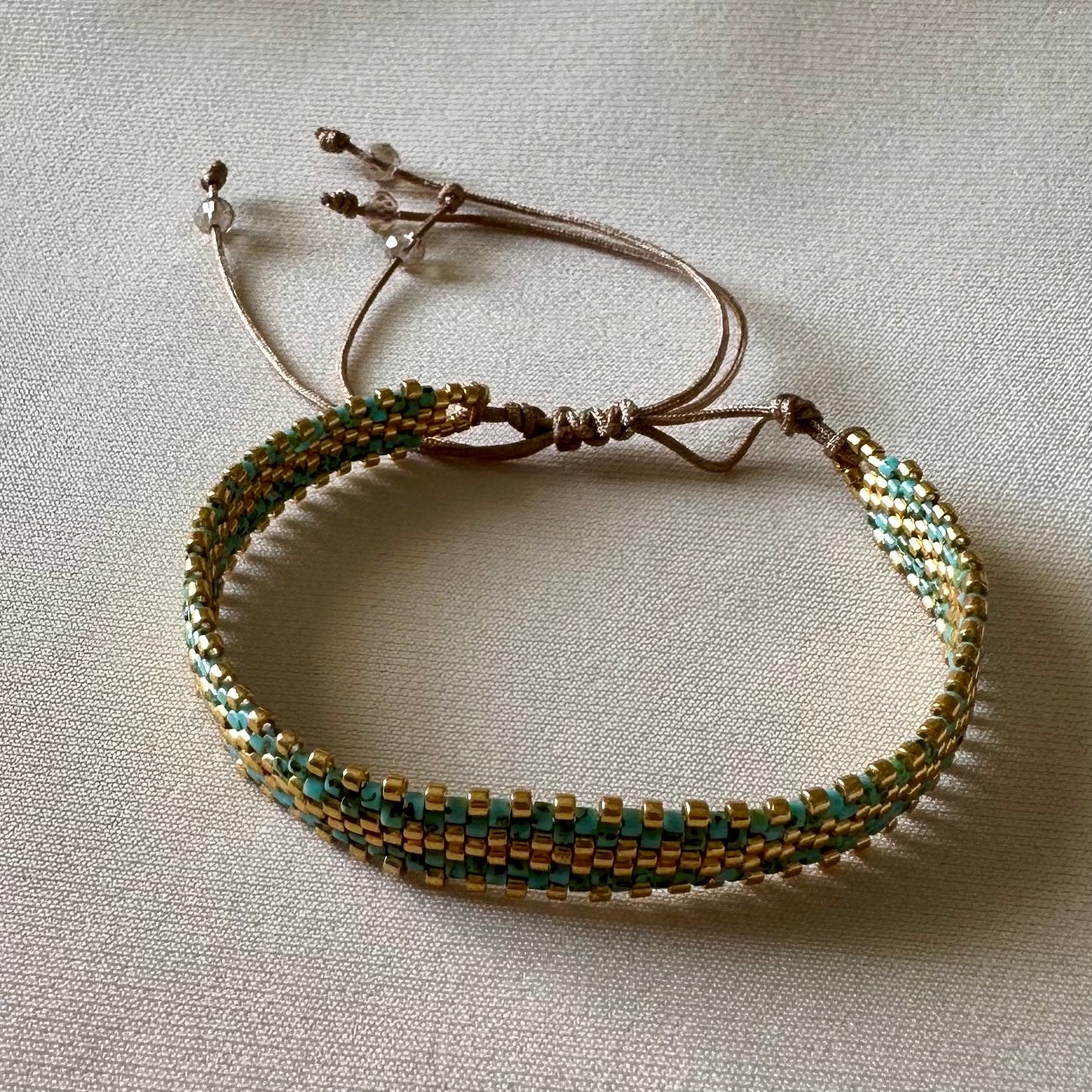 PULSERA VERDE CON DORDO