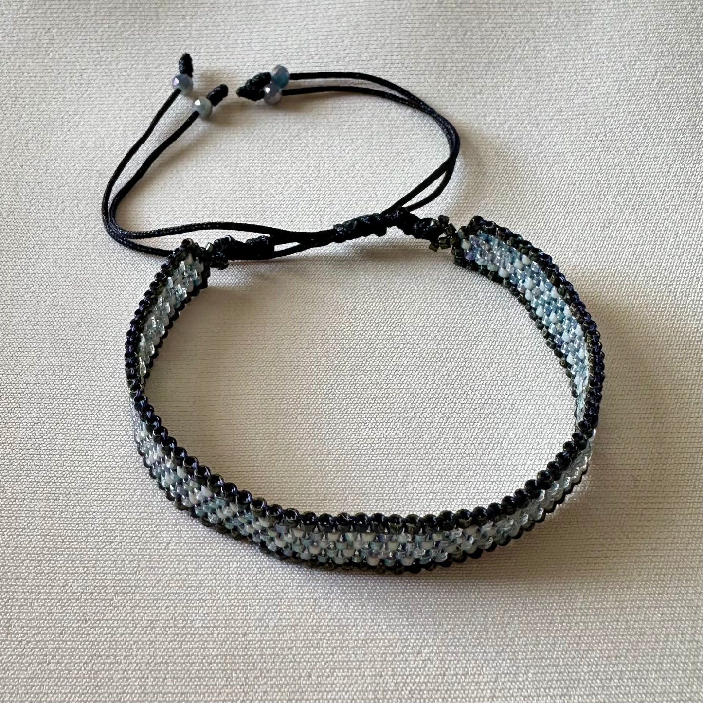 PULSERA AZUL JASPEADO